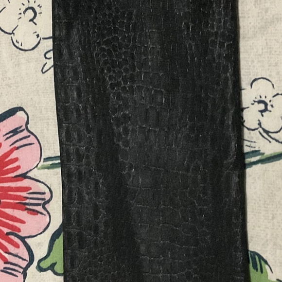 Guess Black Snakeskin Leggings Size M/L - Picture 2 of 6